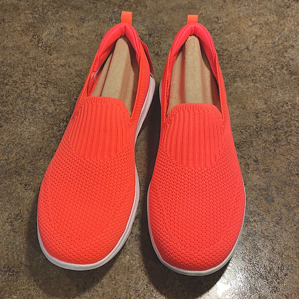 TODAY 4/11 ONLY Skechers GoWalk Sneakers